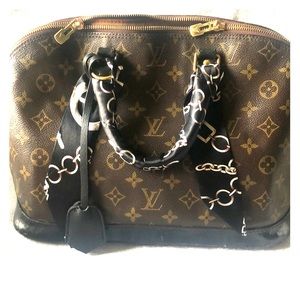 Louis Vuitton Alma PM